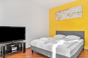 Apartments Roza Wiatrow by Renters