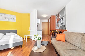 Apartments Roza Wiatrow by Renters