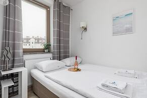 Apartments Sikorskiego by Renters