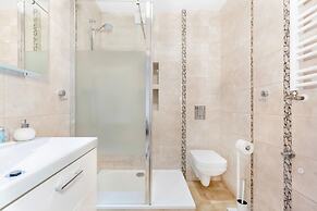 Apartments Sikorskiego by Renters