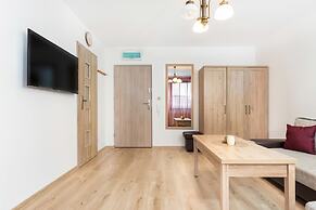 Apartments Sikorskiego by Renters