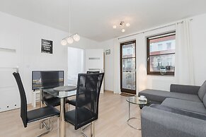 Apartments Sikorskiego by Renters