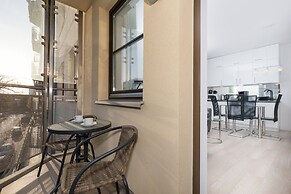 Apartments Sikorskiego by Renters