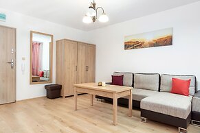 Apartments Sikorskiego by Renters