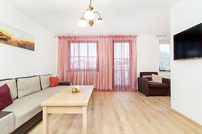 Apartments Sikorskiego by Renters