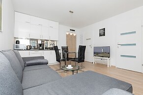 Apartments Sikorskiego by Renters