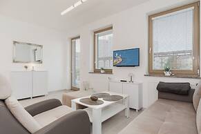 Apartments Sikorskiego by Renters