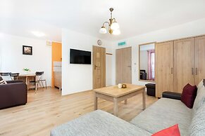 Apartments Sikorskiego by Renters
