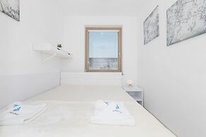 Apartments Sikorskiego by Renters