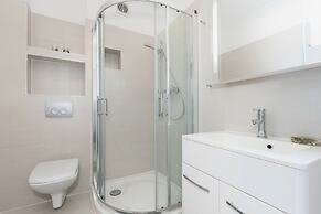 Apartments Sikorskiego by Renters