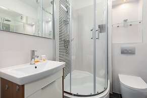 Apartments Sikorskiego by Renters