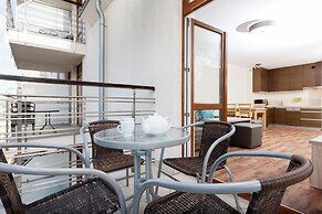 Villa Mistral Apartments by Renters