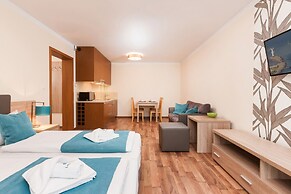Villa Mistral Apartments by Renters