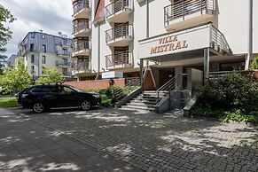 Villa Mistral Apartments by Renters