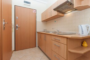 Apartments Near the Promenade by Renters