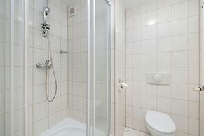 Apartments Near the Promenade by Renters