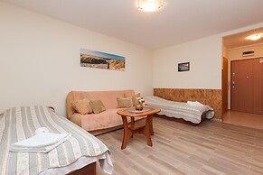 Apartments Near the Promenade by Renters