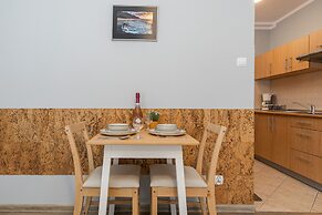 Apartments Near the Promenade by Renters