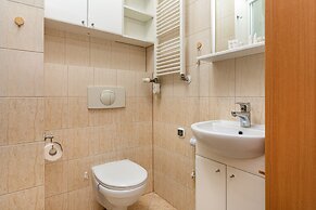 Apartments Near the Promenade by Renters