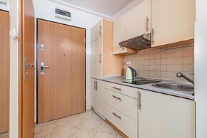 Apartments Near the Promenade by Renters