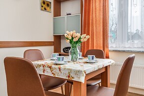 Apartments Near the Promenade by Renters