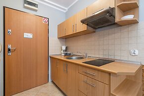 Apartments Near the Promenade by Renters