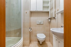 Apartments Near the Promenade by Renters