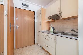 Apartments Near the Promenade by Renters