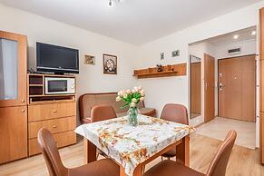 Apartments Near the Promenade by Renters