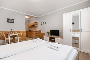 Apartments Near the Promenade by Renters