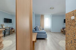 Apartments Near the Promenade by Renters