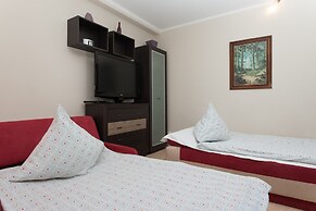 Apartments Chelmonskiego 11 by Renters