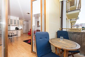 Apartments Chelmonskiego by Renters