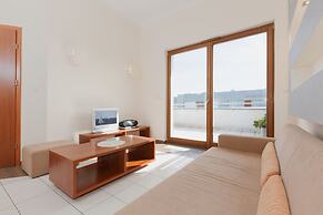 Apartments Chelmonskiego by Renters