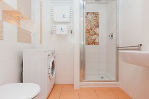 Apartments Chelmonskiego by Renters