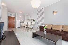 Apartments Chelmonskiego by Renters