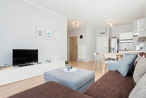 Apartments Chelmonskiego by Renters