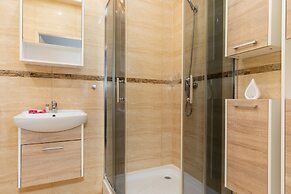 Apartments Chelmonskiego by Renters