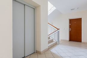 Apartments Chelmonskiego by Renters