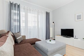 Apartments Chelmonskiego by Renters