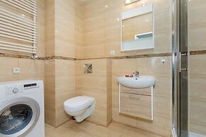 Apartments Chelmonskiego by Renters