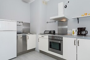 Apartments Chelmonskiego by Renters