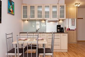 Apartments Chelmonskiego by Renters