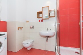 Apartments Chelmonskiego by Renters