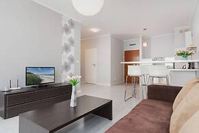 Apartments Chelmonskiego by Renters