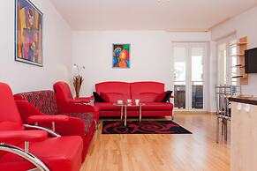 Apartments Chelmonskiego by Renters