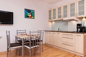 Apartments Chelmonskiego by Renters