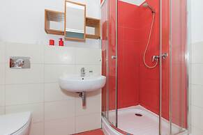 Apartments Chelmonskiego by Renters