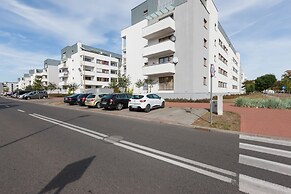 Apartments Chelmonskiego by Renters