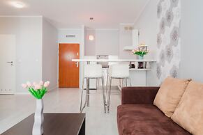 Apartments Chelmonskiego by Renters